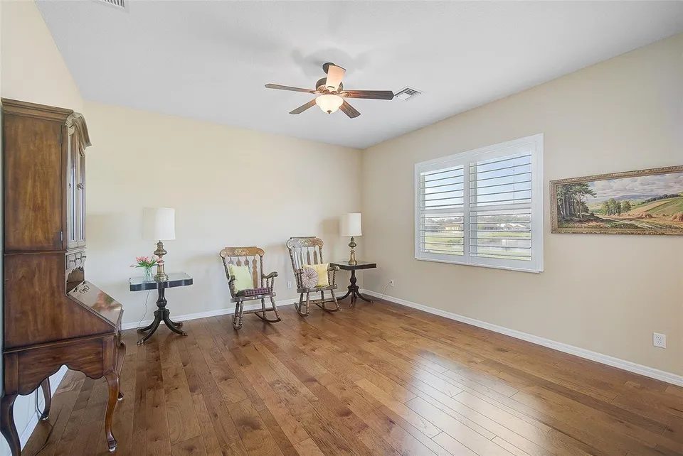 Spare room before conversion to home office